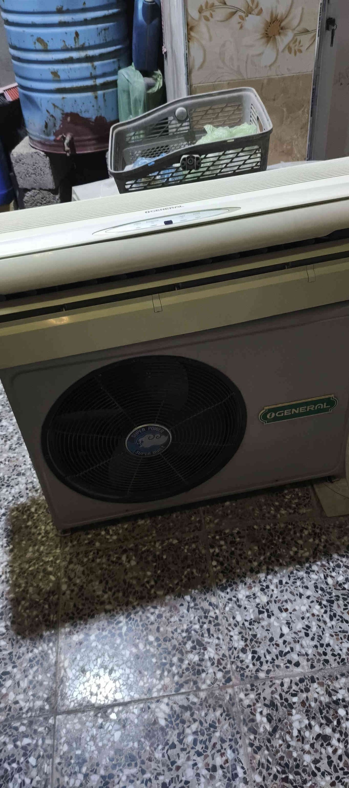 سبلت جنرال تايلندي ٢ طن تبريد ثلج معروف التايلندي الشىاي يتصل السعر ٥٠٠ الرقم *********** بغداد الرصافه
