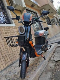 دراجه شحن R9 الشكل الجديد بيها مواصفات عاليه. ملف 2000 واط.  5 بطاريات...