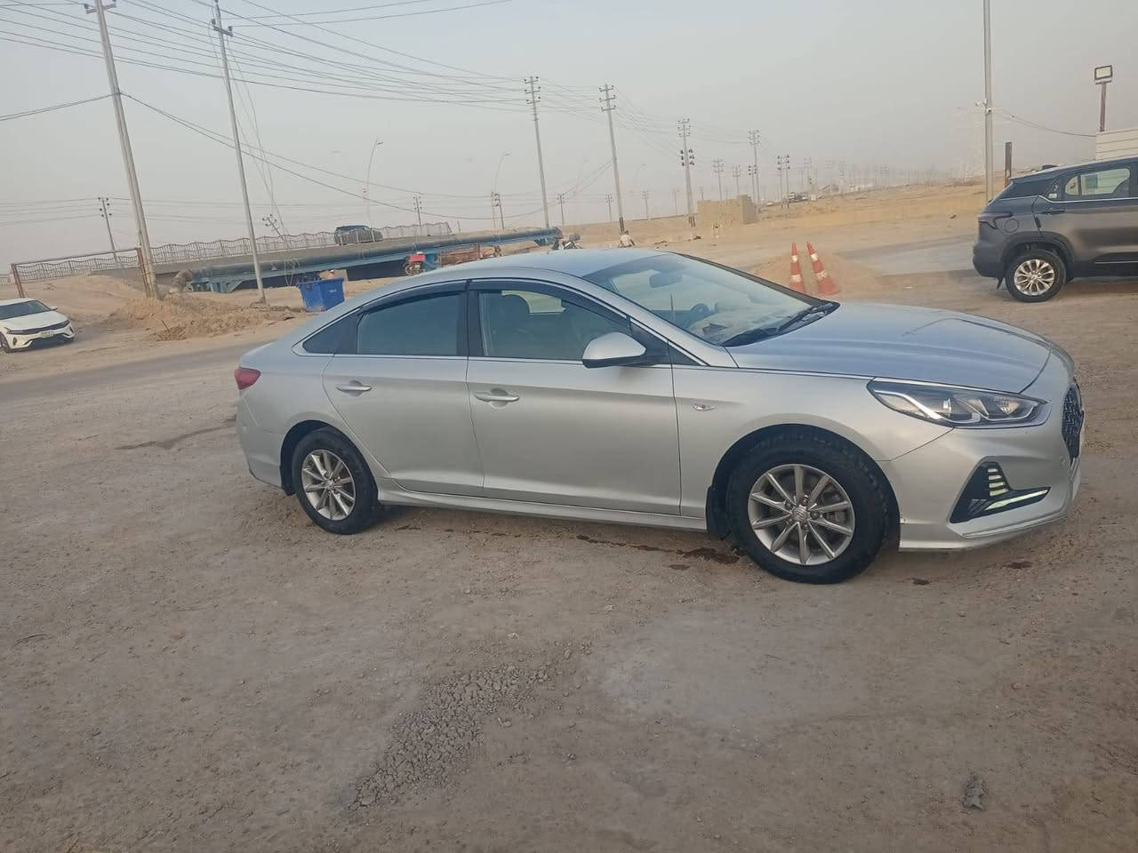 هونداي سوناتا 
وأرد كوري رقم أربيل 
ماشيه 89 ألف
محرك الفين المرغوب 
سياره نضيفه
تبريد قطعتين 
بيها 4 قطع صبغ بدون حادث من كوريا 
بانزين اصل 
وتبديل جاملغ امامي فقط 
سياره جاهزة السعر 145 وبيها مجال 
استمال شخصي الشراي يتصل 
***********
مكاني بصره صالحيه ريف الزهر البصرة, العراق
