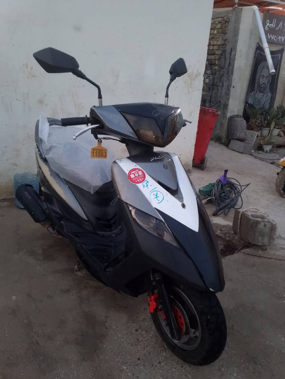 سلام عليكم عندي دراجه ثعلب لون سلفري دراجه نضيفه ختم واحد ويا المكينه كلشي بيه مختم حته السوادات دراجه نضيفه سلف وهندر اي نقص ماكو شلعه ومعدل كامله عل اخر حبايه معروضه ب575وبيه مجال مكاني غزاليه شارع المركز رقمي ***********
