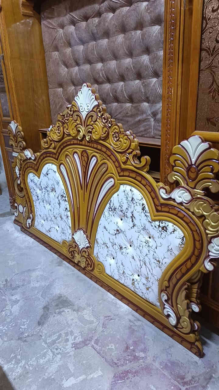 السلام عليكم غرفة ستة باب شغل بغداد جديد تتكون من 9 قطع اضافة مع دوشك مع التوصيل والشد واصل السعر 900
 رقم الهاتف ***********
العنوان النجف الأشرف الحيدرية خان النص
