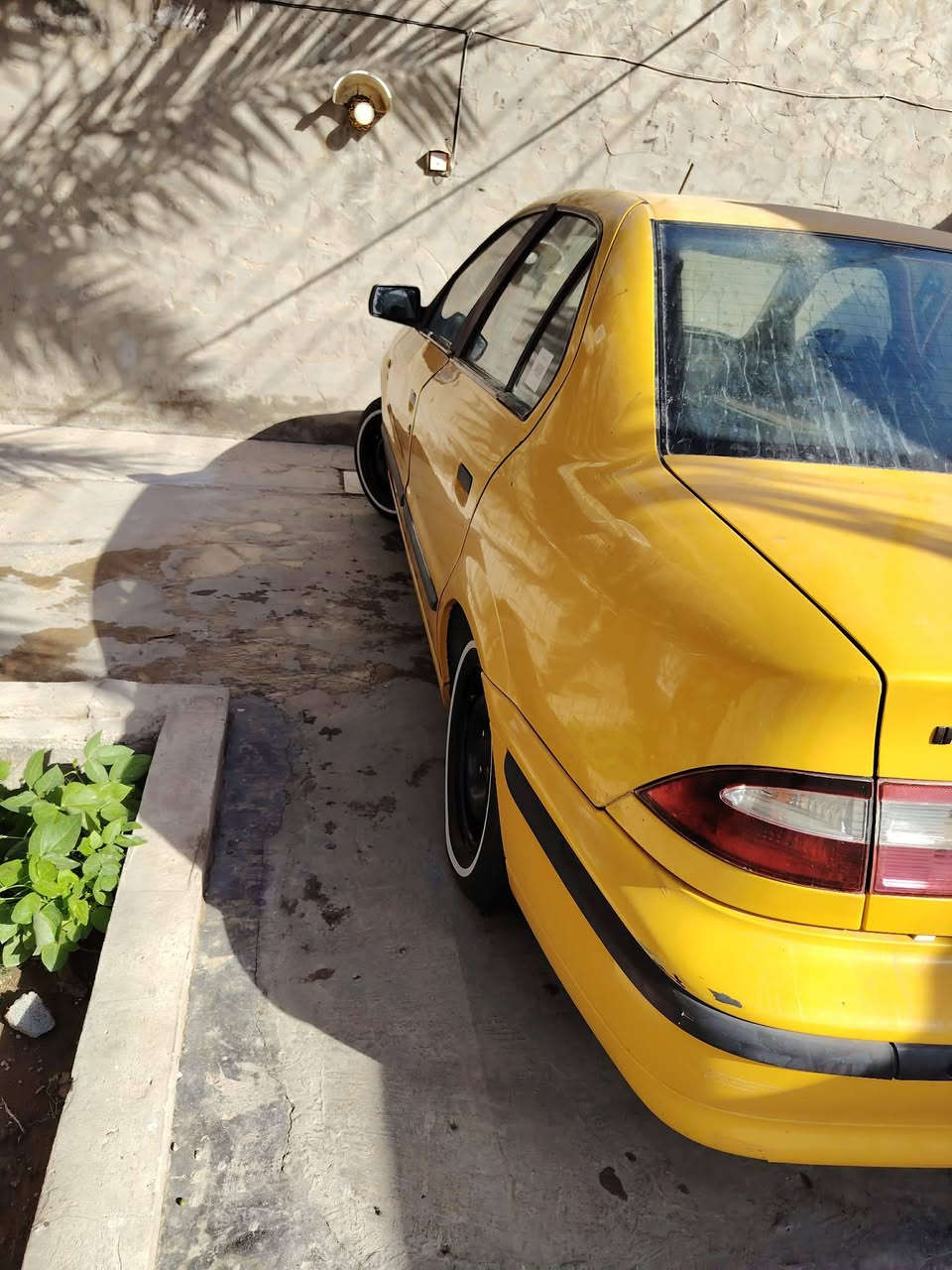 السلام عليكم  سمند ١٧ للبيع سياره بسمي سياره نظيفه واحله من الصور بيه الجامغ الامامي جهة السايق صبغ فقط والباقي كفاله مكينه خير من الله  تدفئه تبريد شغالات غرفته بلاديه جديده للاستفسار *********** واتس اب موجود
