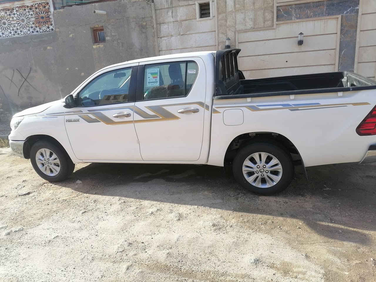 السلام عليكم تيوتا هايلوكس 2025 زيرو كويتي ساير فول موصفات مذهب تبريد قطعتين تبريد المس اوتماتيك كامر حساسات شاشه سياره بعدهه زيرو مامشيه. ***********
