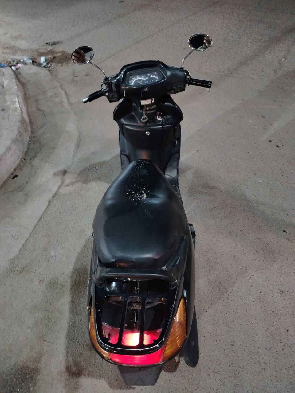 السلام عليكم سبيسي مكينه ممفتوحه وناعمه سلف  اشاير كلها كامله السعر 400بيها مجال بسيط رقمي
***********
