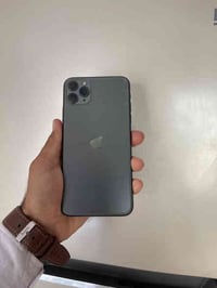 ايفون 11بروماكس امريكي مستبدل شاشه فقط الذاكره 256 بطاريه 74 جهاز كلشي...