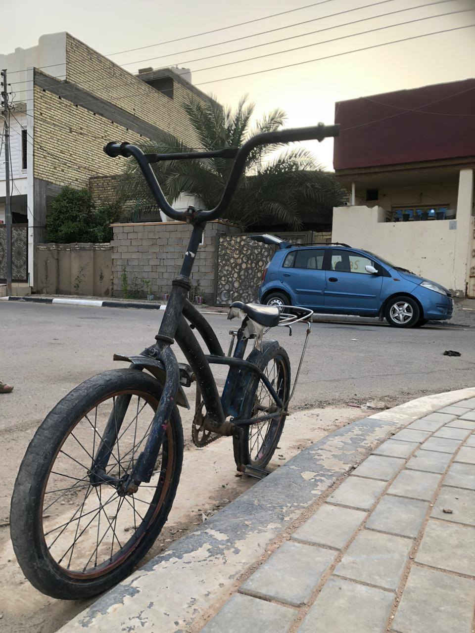 من رخصت الأدمن للبيع بايسكل حجم18 السعر 25 ألف وبيهه مجال قليل للاستفسار *********** كربلاء

