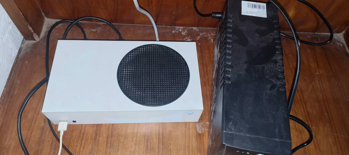 السلام عليكم xbox series sالجهاز جديد حيل استعمال شخصي صارله ٨/اشهر من الاستعمال جديد اشتريته بي اشتراك كيم باس شهر١ وبي حساب فورزه 2واحد ماكس فول كلشي بي والثاني مرتب هم مصروف عليه بي 19لعبه مملوكه ويا UPS850 ماركه درجه اولا صارله 3ايام من اشتريته جديد ويا الجويستك الاصليا ما مفتوحه ويا مبرد اصلي وكيبل انترنيت اصلي ضوئي يشتغل او عادي فول نته  كلهن شلعه وحده ب435 وبي مجال للشراي المكان بابل  الحله واتساب موجود 24ساعه ***********
