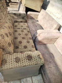 كنب ٣ قطع • أضرار قليلة • ثقوب