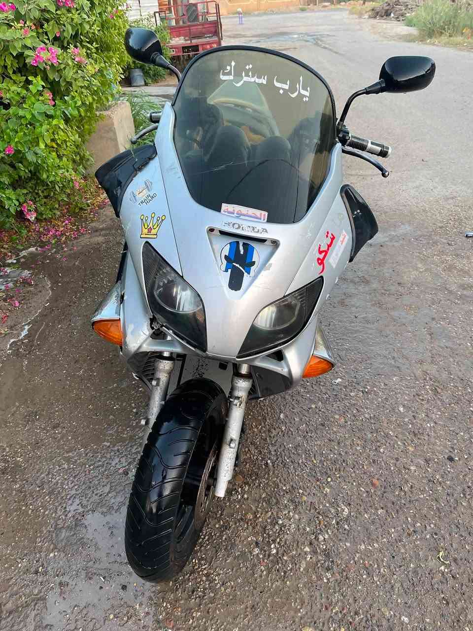 السلام عليكم ورحمة الله وبركاته
للبيع للبيع
فورزه 0️⃣ 6️⃣ 
مجفته جديد
شلعه 
نضافه
باتري 
بلك
كهربائيات
كلشي مفول
أوراق كامله عدا الرقم
صور كدامك
مكاني بغداد


**إذا كنت صاحب هذا الإعلان وتريد حذفه لأي سبب، رجاءا أرسل رسالة إلى الدعم الفني**