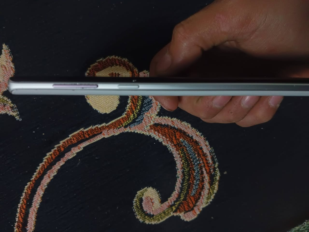 السلام عليكم نوت9 شرق اوسط دبل سيمكارت شرط مكفول من كلشي  النضافه فقط مبدل بي مال صوت غير لون
السعر ١٩٠ وبي مجال مكاني الدورة وعدي توصيل


**إذا كنت صاحب هذا الإعلان وتريد حذفه لأي سبب، رجاءا أرسل رسالة إلى الدعم الفني**