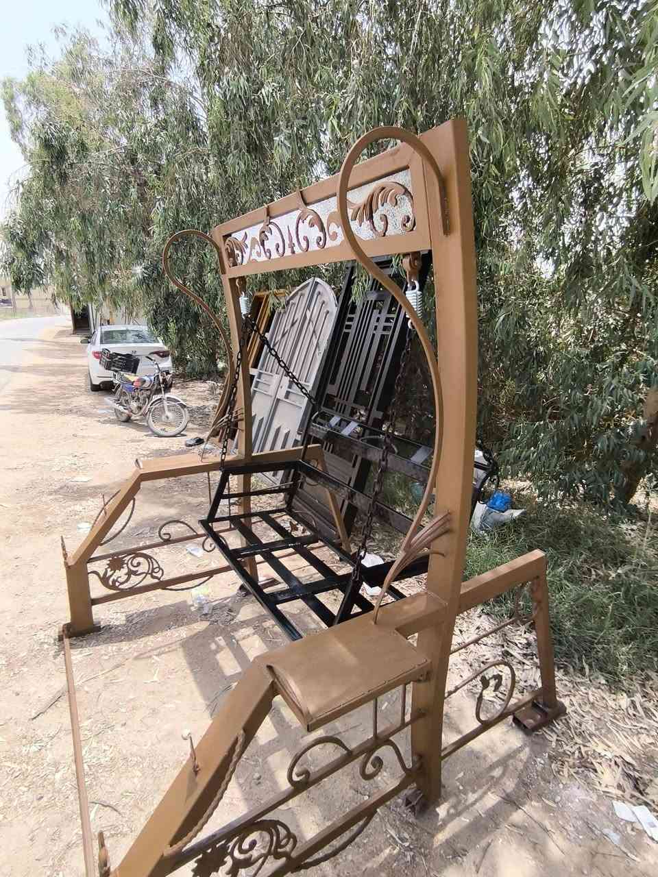 مرجوحه تفصال جديده وحديد ثقيل تتحمل وزن 500 كيلو وقابل للزياده  ام نفرين واذا زغار 3 نفرات عرضها متر ونص وارتفاعها مترين حديد ثقيل وتتفصخ يعني براغي شغل درجه اولى امانت الله


**إذا كنت صاحب هذا الإعلان وتريد حذفه لأي سبب، رجاءا أرسل رسالة إلى الدعم الفني**