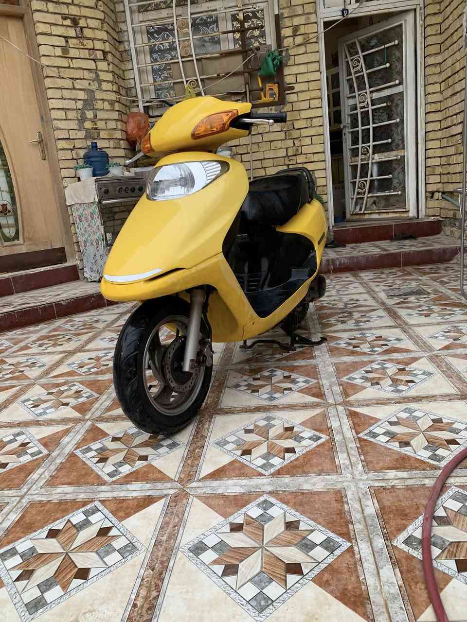 سلام عليكم سبيسي. ياباني رمبه اخذت صاله شهرين عندي الدراجه جديده كلش وبرغي مامفتوحه بي كفاله كله  كله صلي  ماشيه ١٥   السعر مليون و ٣٥٠وبيها مجال بسيط    مكاني الكوت الجديده ***********  شراي يخابرني خاص ماجوب
