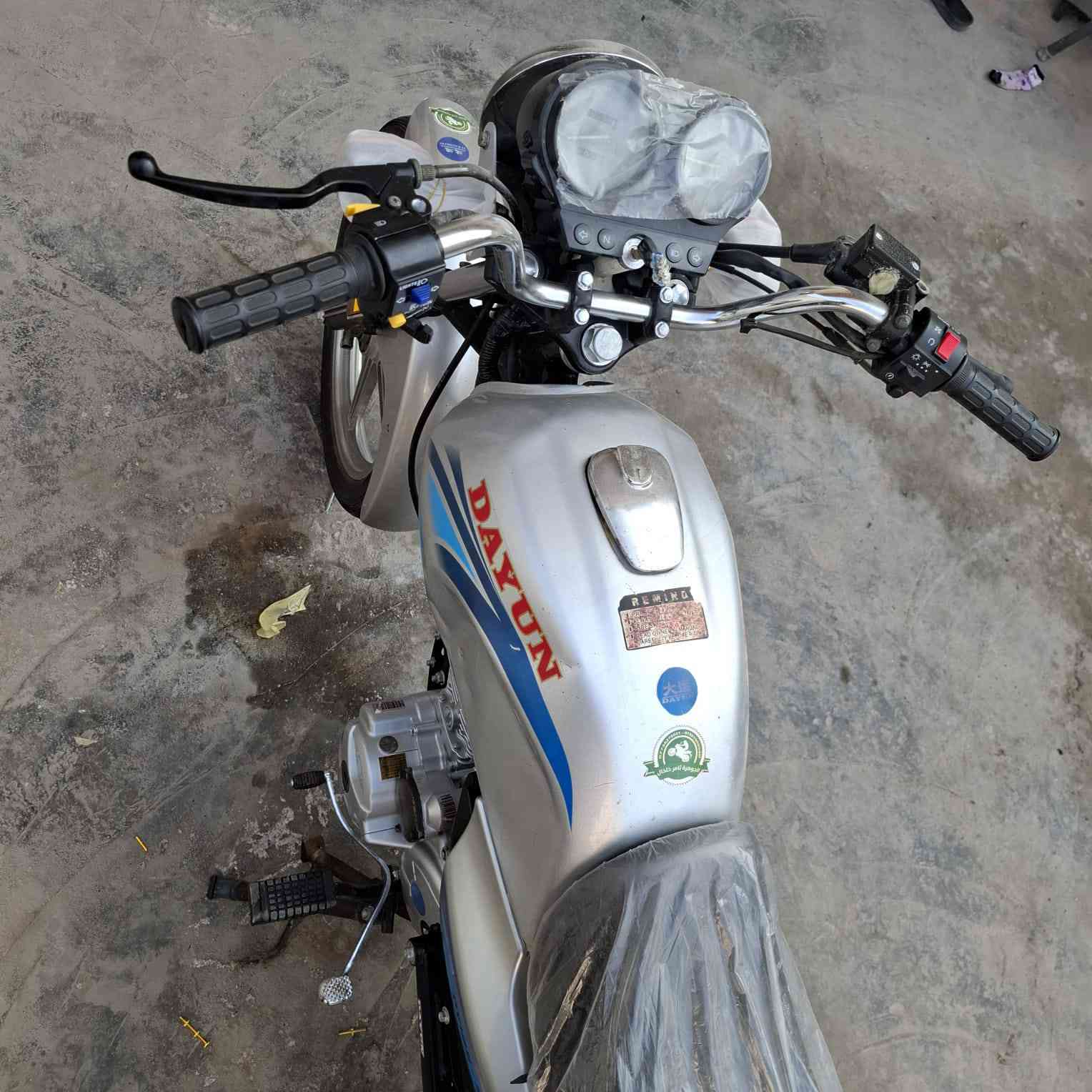 دراجة دايون أوراق سكنر استنساخ موديل 23 مكفولة من كلشي دراجة جانت متروكه يعني بعدها جديدة حيل سعرها (650) وبيه مجال بسيط مكاني كربلاء شراي اتصل خاص ما اجاوب ***********
