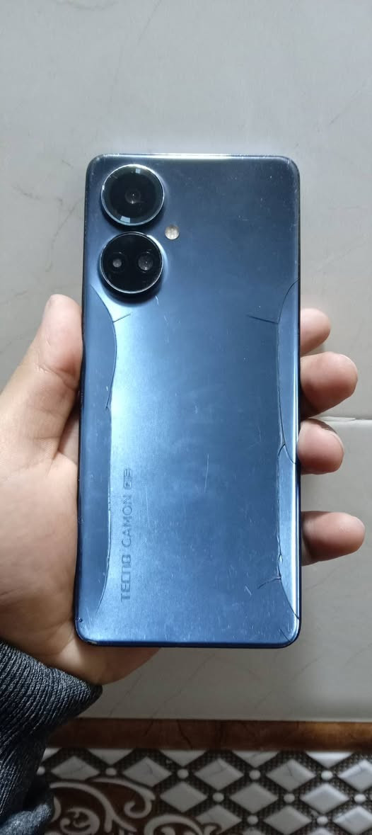 السلام عليكم الجهاز للبيع
تكنو كامون 19 برو
 الجهاز يخبل بي بس الضهر مفطور 
ذاكرة 128 
السعر الجهاز 100 آلاف وبي مجال قليل 
ليشتري يخابرني علية رقمي علية  واتساب 
👇👇👇👇👇👇👇👇👇

***********
