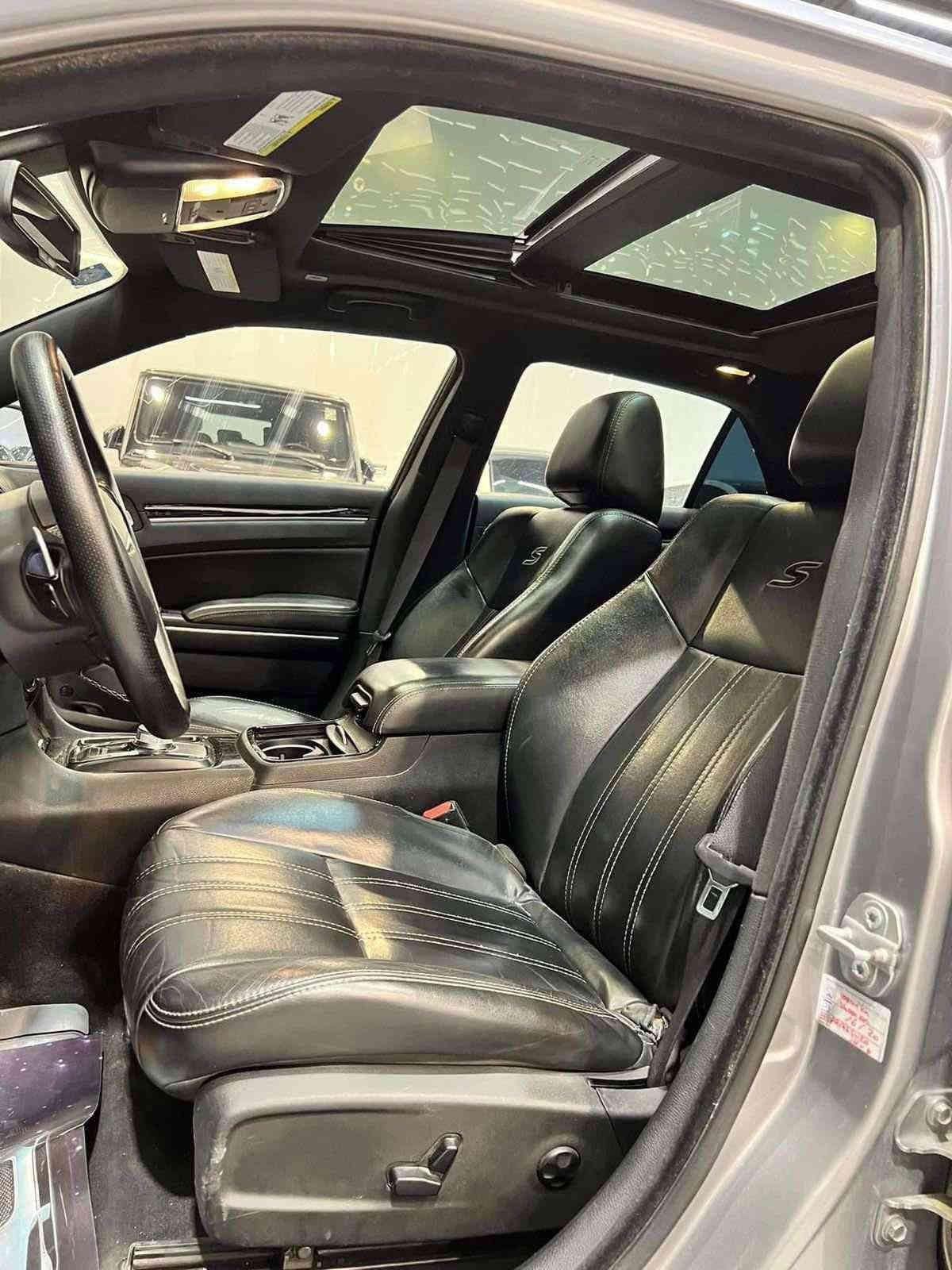 اوباما 18 فئة S
رقم بغداد 

بانوراما...مواصفات 

السيارة احدثها جاملغ الأيمن موضح بالصورة ...بيها تبديل باب السائق والباب لي خلف السائق ..بيها كلير اثر سخوط...

السيارة جاهزة من كل شي وما بيها نقص برغي ...وشكلها موضح بالصورة والفديوا ...

***********

قفلها 195 ....قفل
