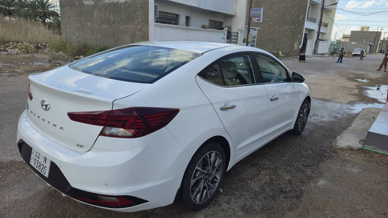 السلام عليكم ورحمة الله
هونداي النترا موديل 2020 خليجي فول مواصفات كفالة من الصبغ والحادث والتبديل والبارد عدى الدعامية الأمامية مبدلة أصلية والسونر مرفق مع الصور ماشية 100 الف كيلو رقم بغداد الجديد سنوية وهزة وفحص كله جديد...
مكاني بغداد الدورة
السعر 163 وبيها مجال للشراي
***********
***********
