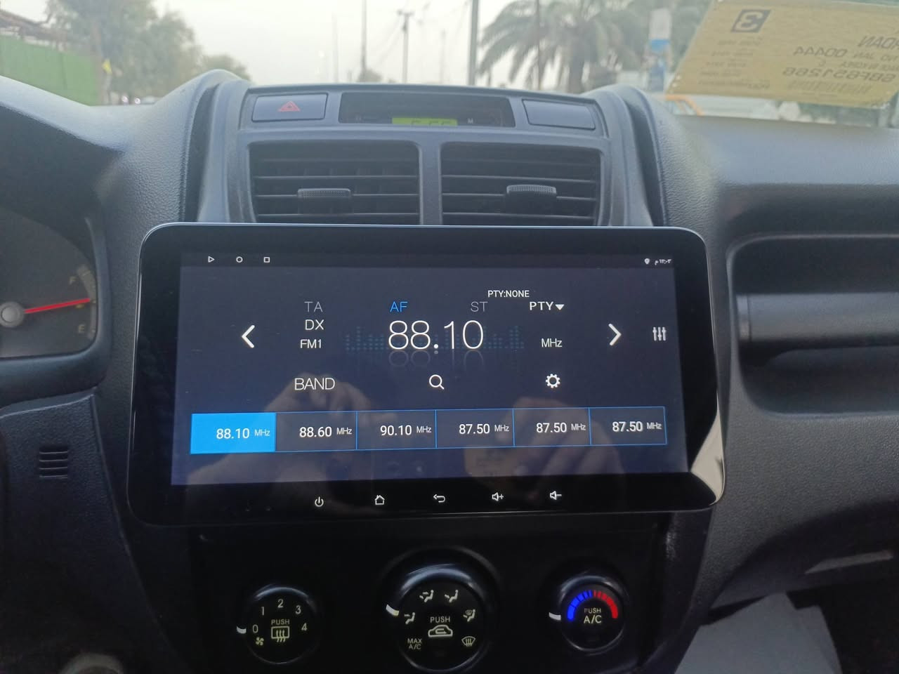 كيا سبورتج موديل 2009 خليجي كوري
مكفوله من الصبغ وضربه وتبديل ولبارد حته البلاستك 
كشنات جلد تدفئه كشنات حساس خلفي كامره 
محرك 2000 دوش رقم بغداد
العنوان بغداد تقاطع الامن العامه
رقم الهاتف ***********
