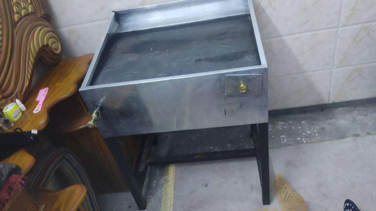 سلام عليكم شوايا مال بركر لبيع مستخدمة بس يومين (سعر 100)مكاني بل كفاءات مال عبيدي رقم ***********واتس ساب
