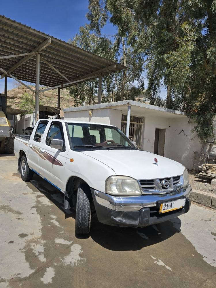 نیسان پیکاب 2009 یابانی ئەسڵی سویچ کۆنتڕۆڵ ناو سور جام کارەبا دەبڵ گێچ ڕەقەم وسەنەوی تا 2029 نوێیە  .گێڕ و مەکینە و ئەکسل  بەشەرت تەبریت سارد و گەرم بەشەرت تاقم تایەو ویلی نوی لە ژێرە ,٢پارچەی پێشی ڕەشە بێ ناوگرتن نیو دەرگای بویاخە پەڵە پەڵەی بچوک کارتی پێوەیە پێشو پشتی کەپسە دەعمو لێدراوی نیە سەقفو شان و ناوبەتانەی نیەتی /شوێن کۆیە 
*********** كويسينجاك, أربيل
