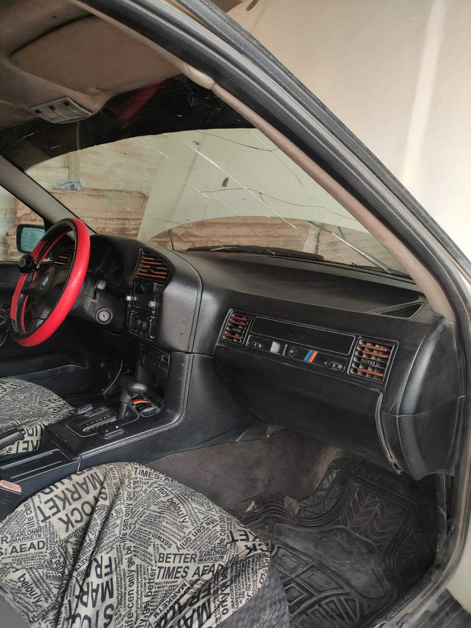 السلام عليكم e 36 محرك 1800
كير اوتماتيك مصبوغة عام للجمالية  كير مكينه خير من الله تبريد نقص كتف بنكه سيااره احله من لصور  موديل ٩٢ مابيه نقص  بسمي تحويل مباشر  مكاني بغداد حي الجهاد السعر ٣٣وبيه مجال وبلعافيه على ياخذه  ***********

