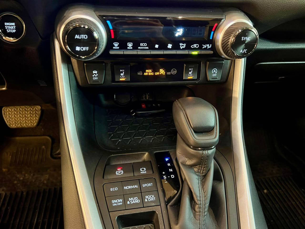 تيوتا راف فور   XLi 2023
وارد امريكي 
مواصفات فول 
بصمه بيبان وبصمه تشغيل 
شاشه جبيره وكار بلي 
وشاشه قياده ديجيتل
مقاعده كهربائيه 
صندوك كهربائي 
سلايد 
رادار جانبي وامامي 
مقاعد تدفئة وسكان هيتر
دفع رباعي نظام دبل اكسل اوتو 
هند بريك بصمه 
سياره ماشيه قليل ٢٥ الف مايل
ضررها جدا بسيط ونفس قطع مصلح 
وصور تصليح معروضه 
وتصليح بالعراق درجه اولى مصلح 
رقم شاصي 
2T3P1RFV5PW394975
سياره بصمتين وياها 
دخول جديد بدون رقم 
تريدها رقم كاتي 248
تريدها مرقمه 264
تترقم شمالي 
بيها مدى على رقم كاتي 60 يوم 
العنوان اربيل 
*********** 
*********** أربيل, العراق
