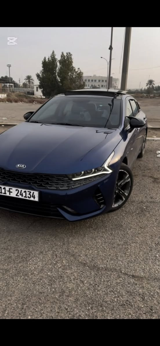 سلام عليكم كي5لبيع2021خليجة بانوراما 
بدون صبغ أو حادث فقط بارد بيسط بلهلا جاملغ الخلفي 
وشخط بلباب مكحل كارت
داخل ابيض 
حساسة امامي خلفي 
تبرد قطعتين 
برداة خلفية
مري شفط 
تبريد منفصل 
سيارةجاهزه 
 كير مكينه على وضع الشركة صدر جديد 
مكاني البلدياتسعر186 وبيه مجال بسيط ***********
