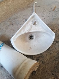 مغسلة ركن • صغيرة