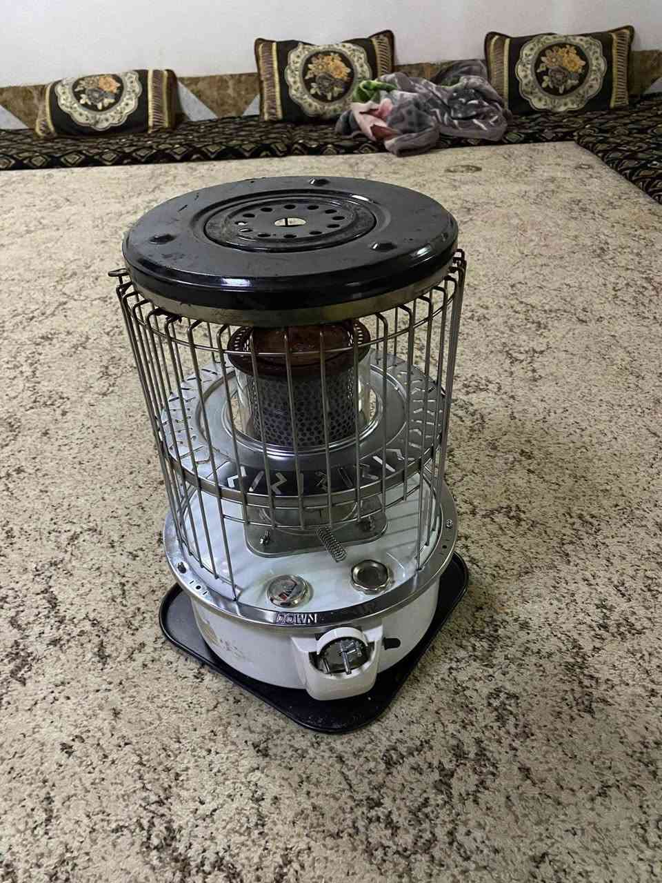 غراض بيت 🏠 كاملة للبيع
غرفه نوم 5قطع
ثلاجه 
طباخ
صوبات عدد2 كهربائي +نفط
براد ماء 
مواعين بدون قنينه الغاز 
محفورات عدد 2 القياس 5×3
دواشك عاليه عدد 6
دواشك عاديه عدد 6+مخاد 7
***********
***********
