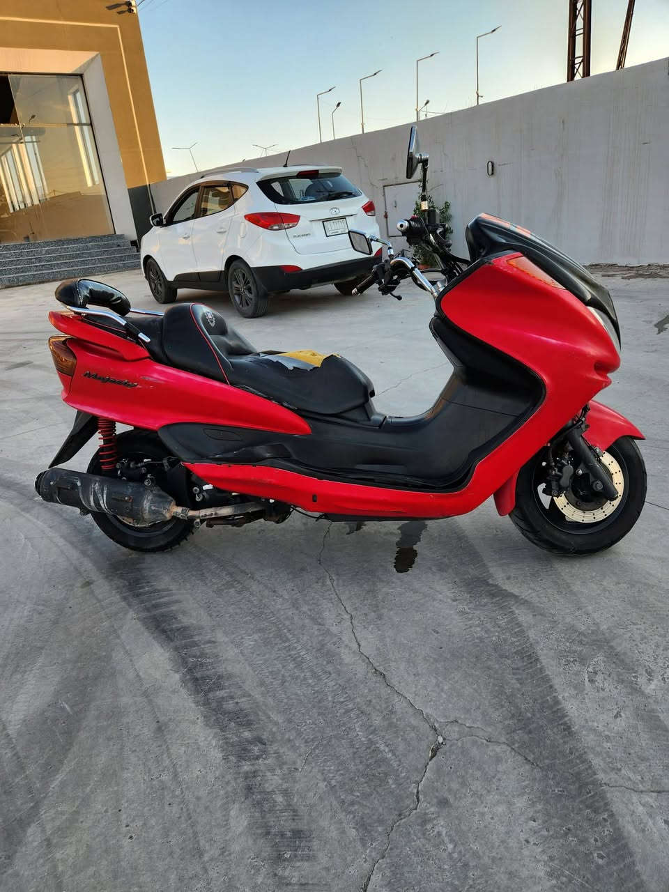 السلام عليكم ورحمة الله وبركاته 
شباب الماطور معروض للبيع 🏍️🏍️
نوع الدراجة ياماها ماجستا دبل رون
الدراجة شلعة ومعدل اتخبل 140 شرط
دراجة ناعسة ورزنة شرط طبة 
 موديل حديث 
الدراجة ماشيه 39 بلادي
المحرك شرط خير من الله ✔️
ماتصرف عليه ربع غير ال ((دهن))وال ((بانزين))
السعر بلاش /675 مجال بسيط حك الجيه للشراي 
مكاني موصل ايسر 
شباب رجاءً مايعجبك السعر اعبر المنشور وكلشي
اتلكي بلسوك
📞***********
الشراي يتصل بيك خير وادلل
