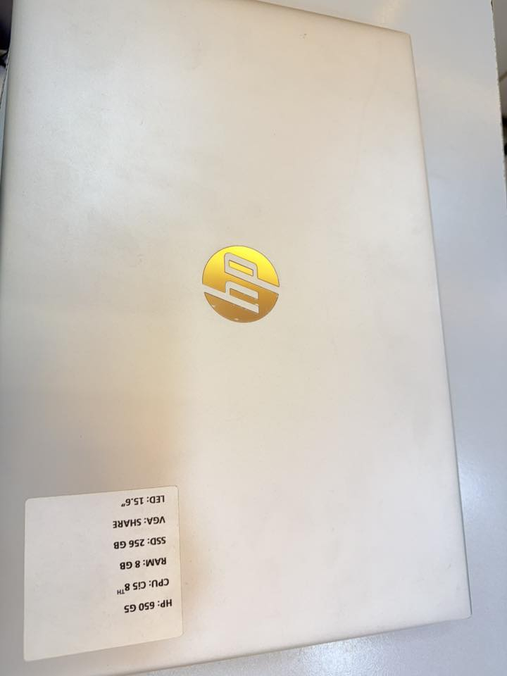 حاسبة لبتوب للبيع مع جنطه وشاحنه.  الحاسبه نضيفه السعر 400 الف بيه مجال  اليحب يتواصل عله هاذه الرقم  ***********
