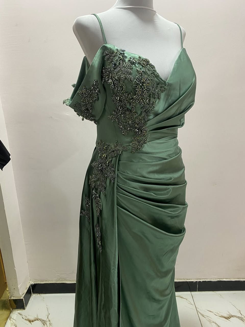 السلام عليكم عندي فساتين مناسبات وبدلات حنه وعرس نظيفات وأسعار مناسبه


**إذا كنت صاحب هذا الإعلان وتريد حذفه لأي سبب، رجاءا أرسل رسالة إلى الدعم الفني**