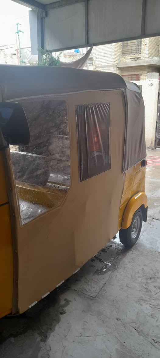 سلام عليكم تكتك للبيع مرقم باسمي تحويل ثاني يوم  مديل 18 
سعر 5500وبيه مجال
العنوان مدينه الصدر
***********
