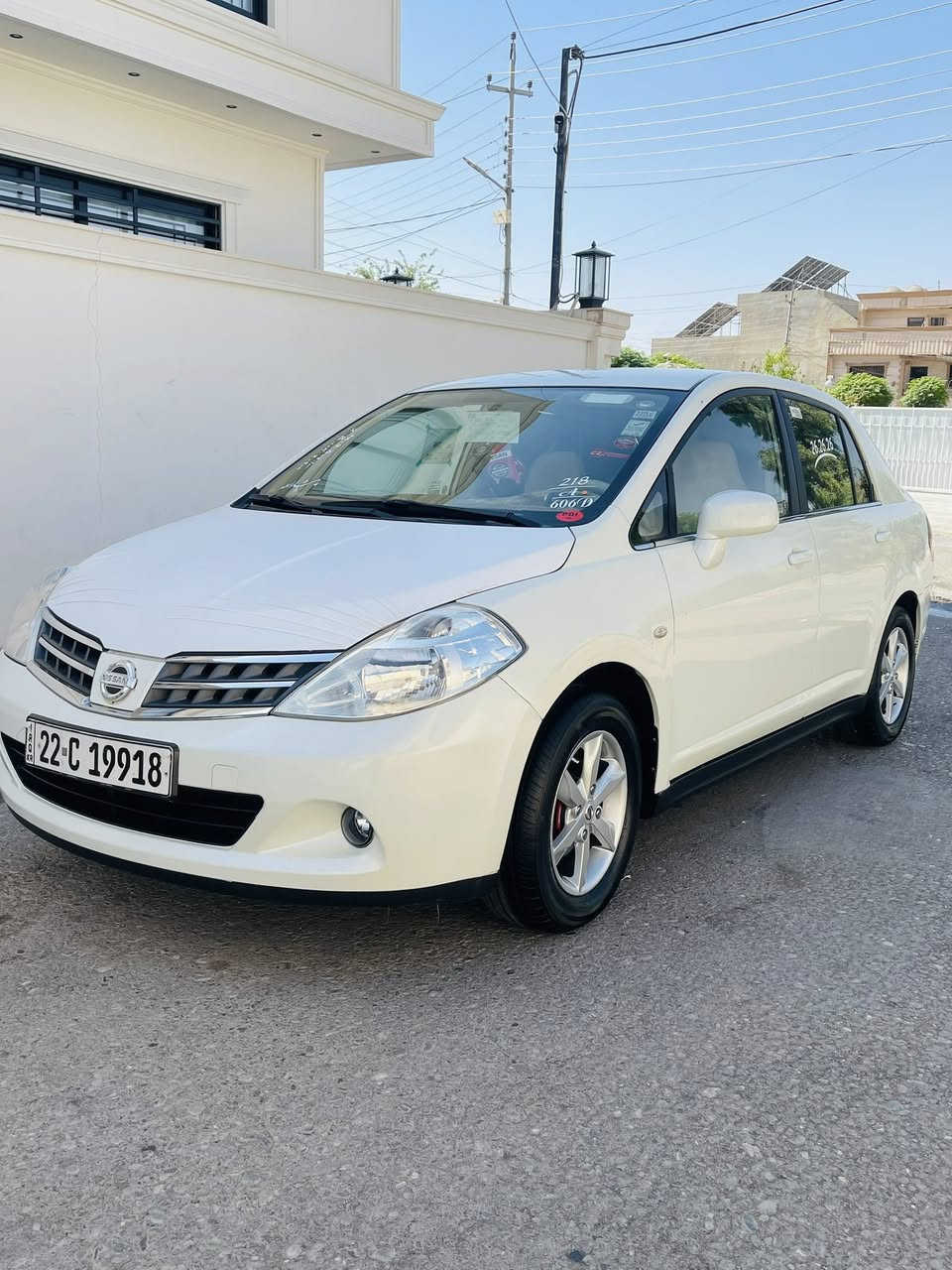 نیسان تیدا مۆدیل 2009 سپی سەدەفی ناو زەرد گێڕو مەکینە بەشەرت دوو پارچە بەس بەخە  پشت و پێشی کەپسە سەنەوی و ڕەقەمی نوێیە تا 2029 نرخ 101$مەجالی تێدایە ژمارەی مۆبایل ***********
