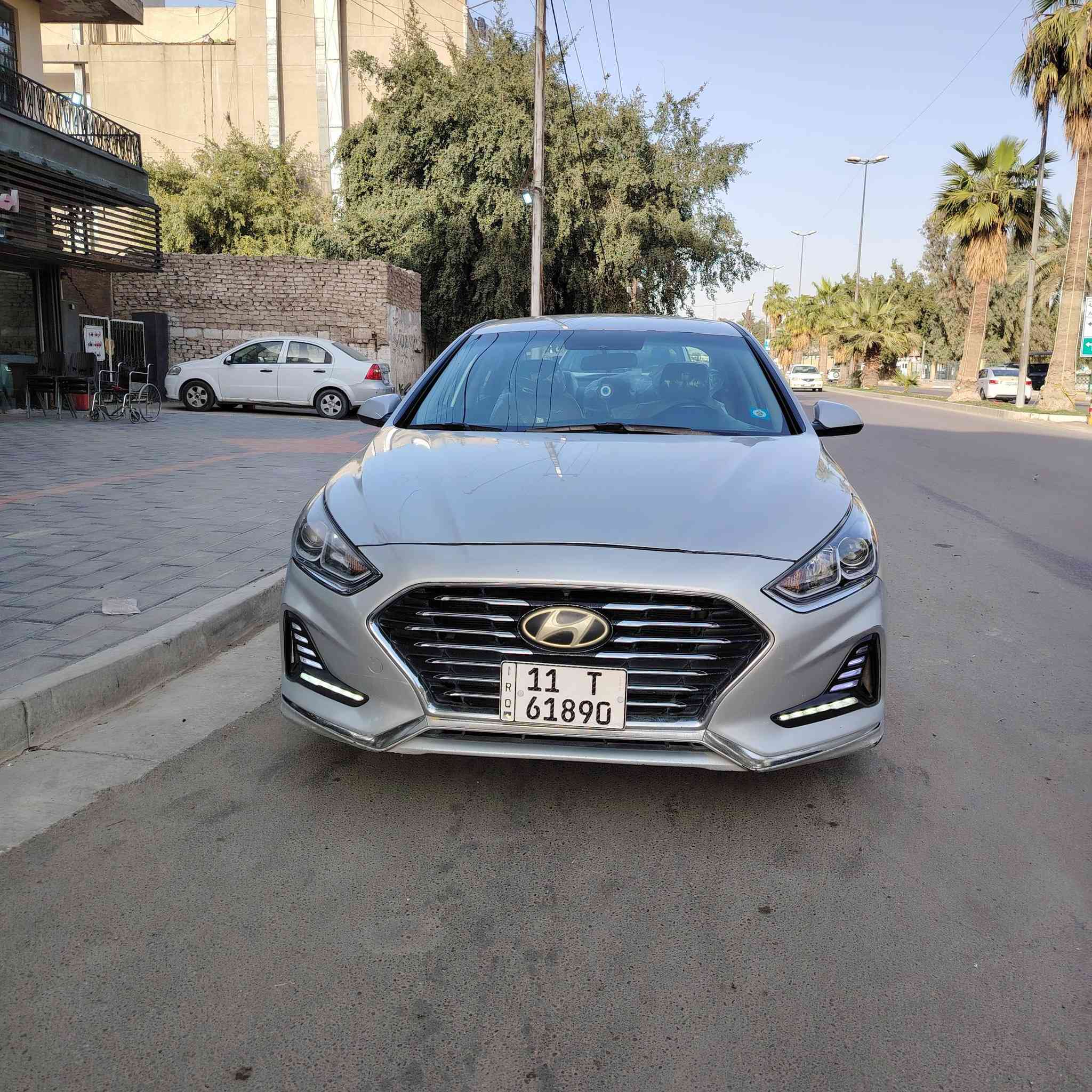 سلام عليكم سوناته مديل 18وارد امريكي رقم بغداد بسمي تحويل ثاني يوم محرك وكير مكفولات حادث مرفق بلمنشور سياره ليبل واحد بدون اي تبديل بدون اي دواخل صفحه اليسره بيهه كلير من امريكا ماشيه 100الف السعر 115 بيهه مجال بسيط مكان بغداد الكاظميه الرقم *********** ما متواجد على الفيس
