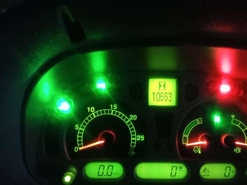 موديل ٢٠١٢  نيو هولند بؤ فرؤشتن هةموو گيانى بةشةرت بؤ زانيارى زياتر پةيوةندى بكة بة ***********
