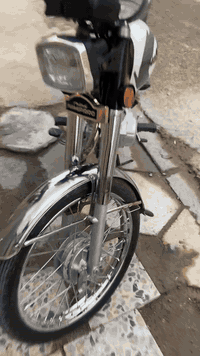 سلام عليكم دراجه كلك انتس دراجه مثل ما هي بل صوره نضيفه الشراي يتصل***********اذا مو شراي لا تعبني👍🏿
