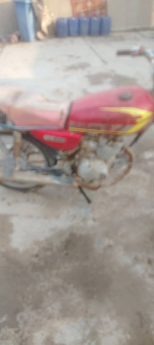 السلام عليكم دراجه ايراني لبيع 4 كير وهاذا رقمي *********** السعر 300
