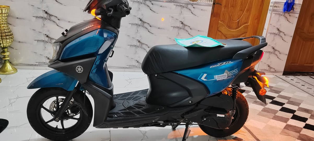 يا الله
دراجه زت آر موديل 2022 
دراجه جديده كلش وضع وكاله 
الدراجه أوراق اصولي تترقم مثنى.
الاستفسار ***********
