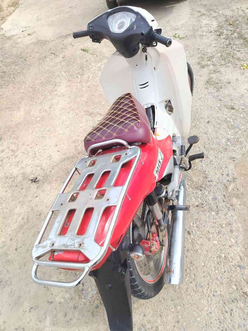 اسلام عليكم موطور سرفيس للبيع 2013 للبيع نظيف السعر450 بيه مجال اتصل ودبل *********** او***********
