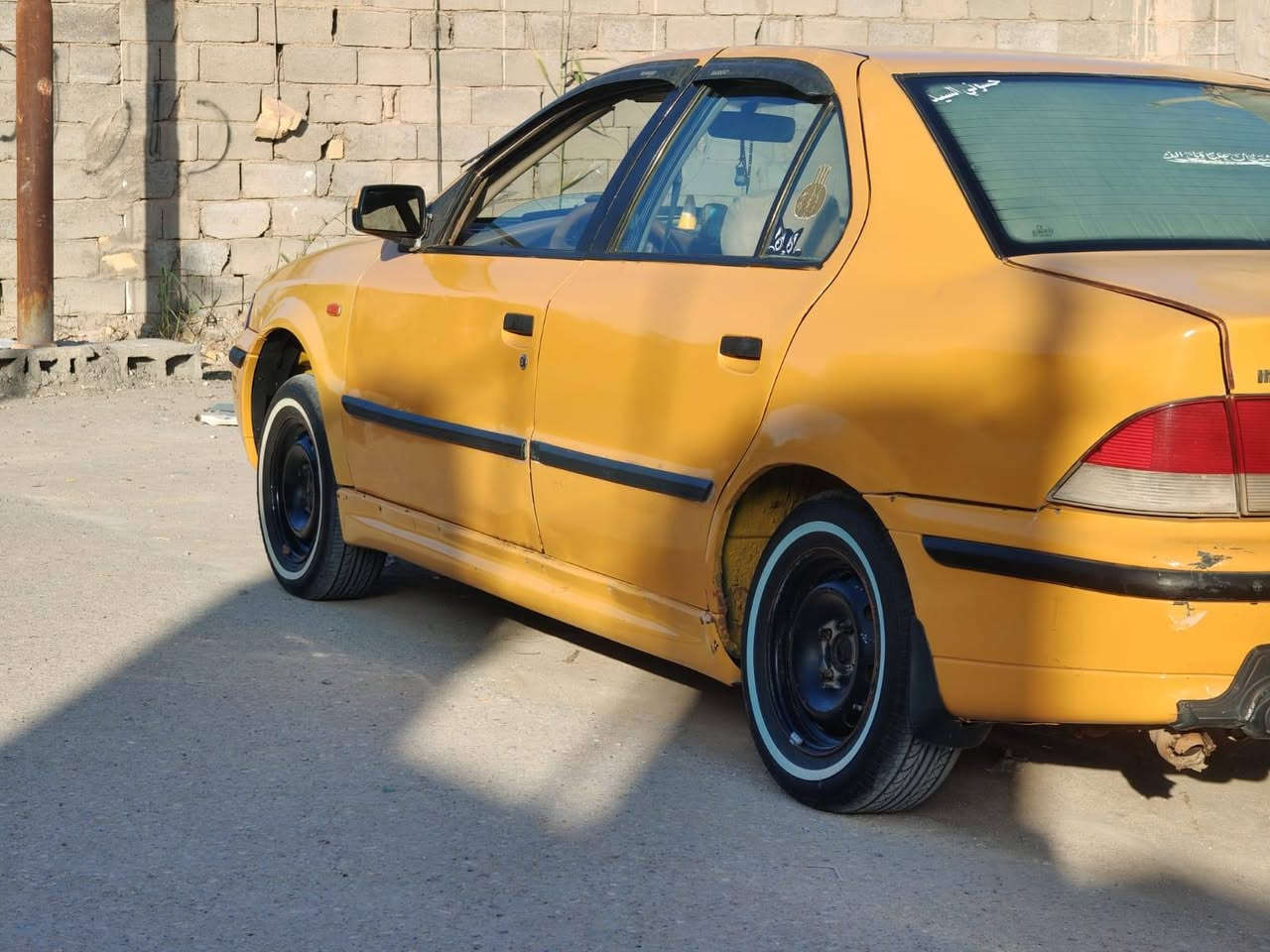 سلام عليكم سمند للبيع موديل 10محدثه 11سياره جاهزه ونضيفه محوره بيكاتشو محرك توني شاده تخم تاير جديد حداديه نقص بس تبريد فقط السعر 37وبيه مجال قليل للشراي فقط مو شراي طلع كبل لان السياره مال جناي للعلم السياره بسمي   ألاستفسار ***********
