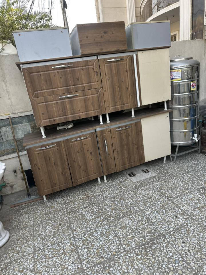 سلام عليكم     كاونتر لل بيع درجة أولى كامل هوه وملحقاته   نضافة ب نسبة 70 ب مئة
السعر 250 الف قابل لل تفاوض 
الموقع الزعفرانية فلكة المعهد 
 ***********
