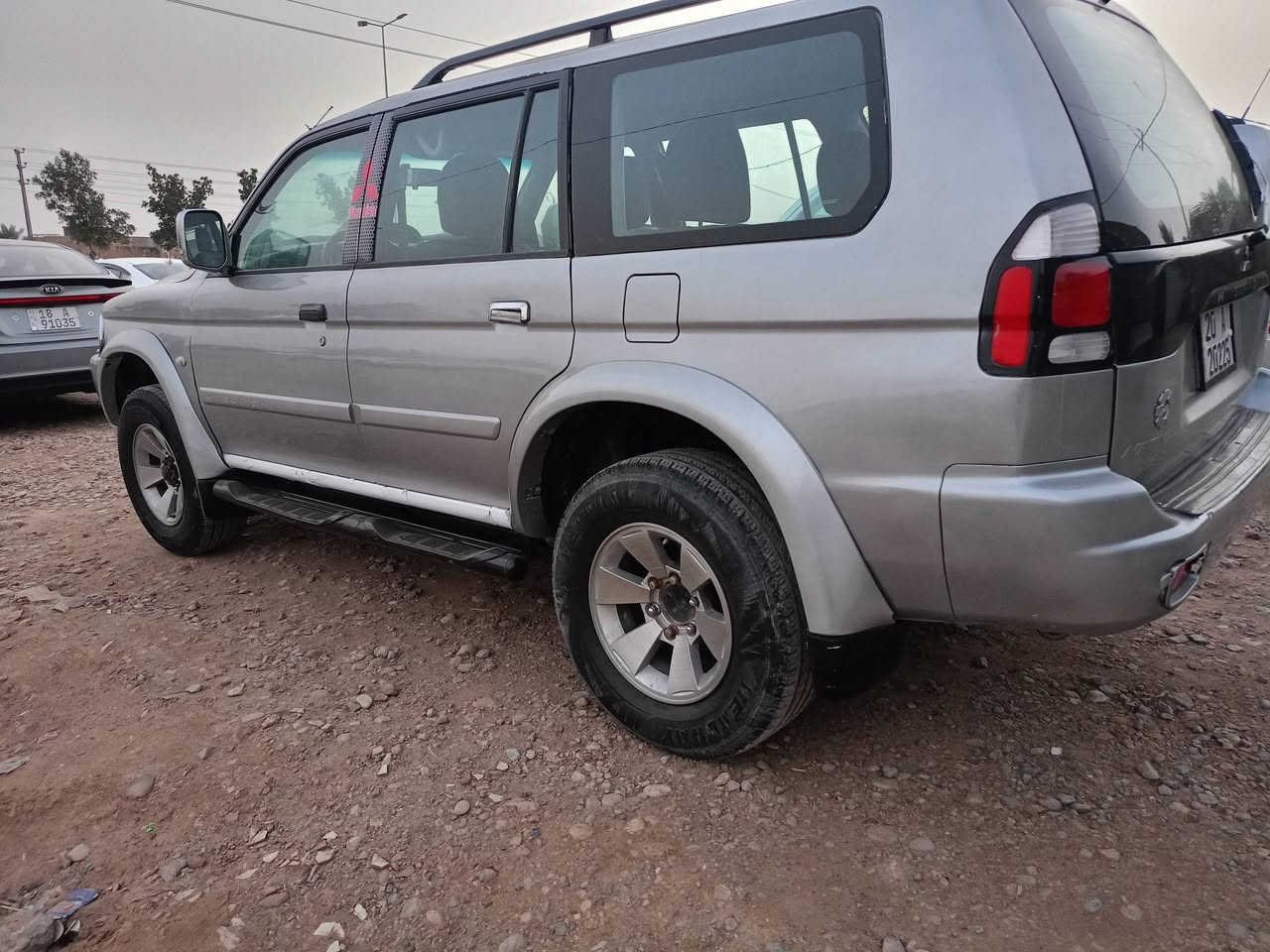 سلام عليكم مسيو بوشي للبيع 2007 سنويا وارقام مجددات ل 30 سيارة باسمنه كير ومحرك جدد سيارة مصبوغة عام السعر 75 ورقة وبيها مجال العنوان واسط العزيزية الاتصال ع رقم الهاتف ***********
