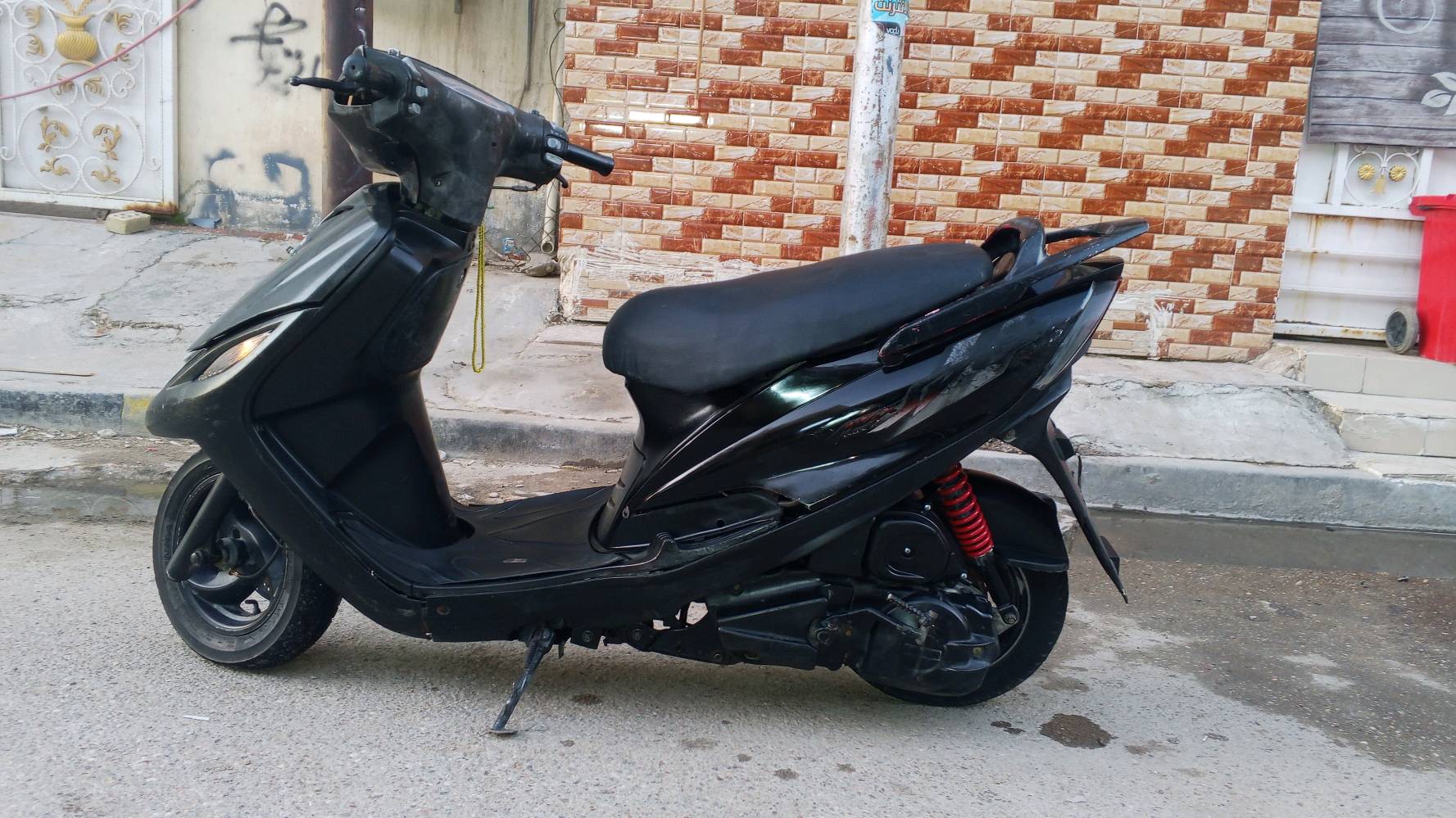 دراجه ماكس ١٤٠ عليه ادامه جديده مكينه نضيفه عنوان الحريه بغداد