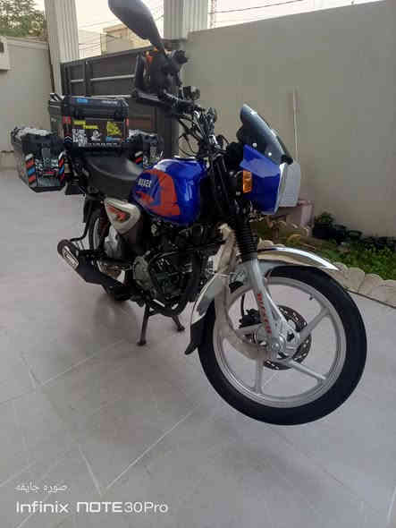 سلام عليكم 
للبيع بوكسر 2025 ماشي 2000 
نضافة 100/100 من محرك وكهربائيات 
البيع مع الاضافات السعر مليونين و100 وبي مجال 
تواصل خاص او على الرقم ***********
