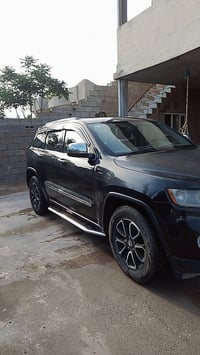 جيب فئة بلاك توب الشكل الجديد موديل 2013 حجم المحرك 3600 رقم بغداد  مف...