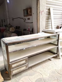 خزانة • للبيع • تواصل