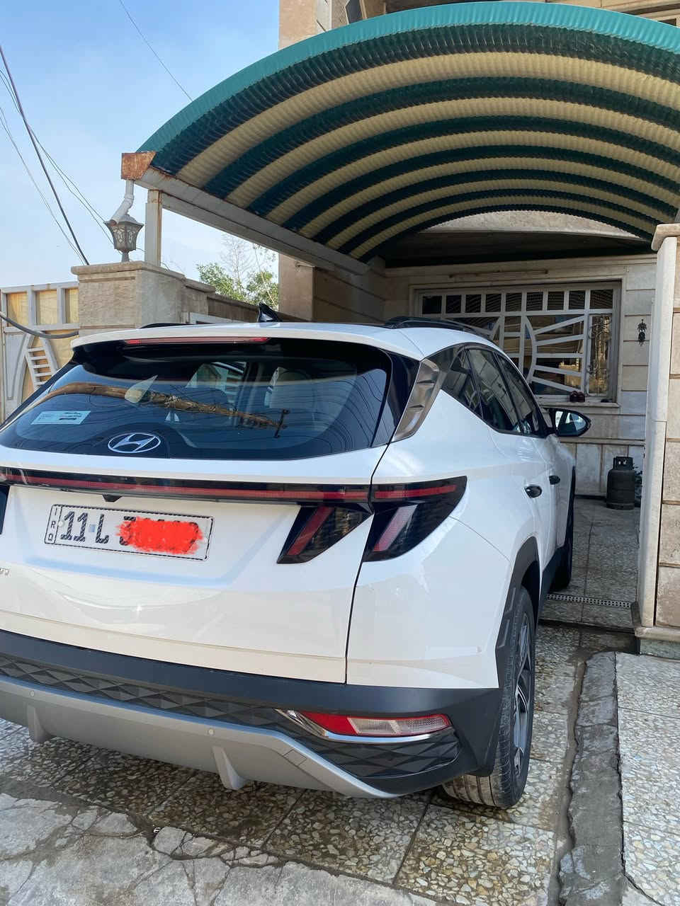 السلام عليكم للبيع فقط توسان 2024 خليجي كفالة عامه/       فول موصفات بنوراما _ صندوك كهرباء _ويل كب حجم 19 _مقاعد جلد _تبريد قطعتين بردات أبواب خلفيه _نضام ترحيب عندالاقتراب_ حساس امامي خلفي _سايد بريك بصمه _ مود درايف 3وضعيات قياده _كروس تحكم مثبت سرعه _نضام نزول منحدرات _  مري جانبي اوتو _كراسي كهرباء_   تسغيل عن بعد  اناره داخليه لد ابيض.   رقم بغداد   ماشيه 41 مكاني بغداد البلديات/ ***********.  سعر 240
