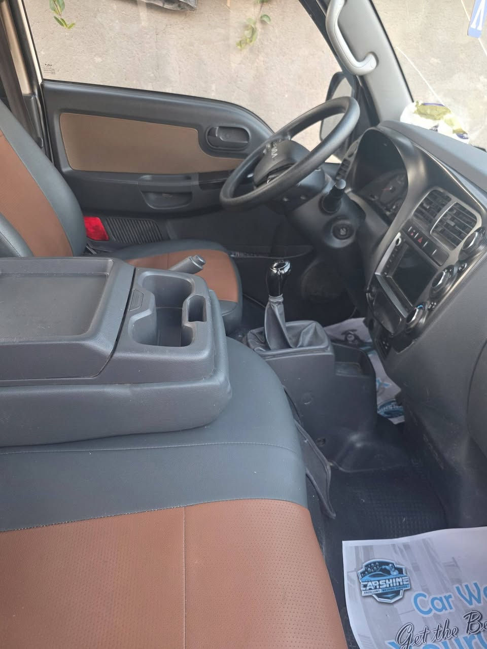 للبيع كيا 2700
موديل 22
بسمي مكفوله كفاله بستثناء 
باب جنب السائق تبديل شركه 
مكان السياره بغداد 
هاتف ***********
