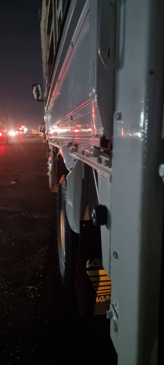 السلام عليكم
داينة راس الثور فحل

موديل 1997 

سيارة جاهزة علة اخر حباية 

تخم تاير صدر امامي خلفي كلة جديد 

مكينة 3000 تنقص 

كير جديد 

دواخل السيارة حلوات 

السعر 62 وبيها مجال


**إذا كنت صاحب هذا الإعلان وتريد حذفه لأي سبب، رجاءا أرسل رسالة إلى الدعم الفني**