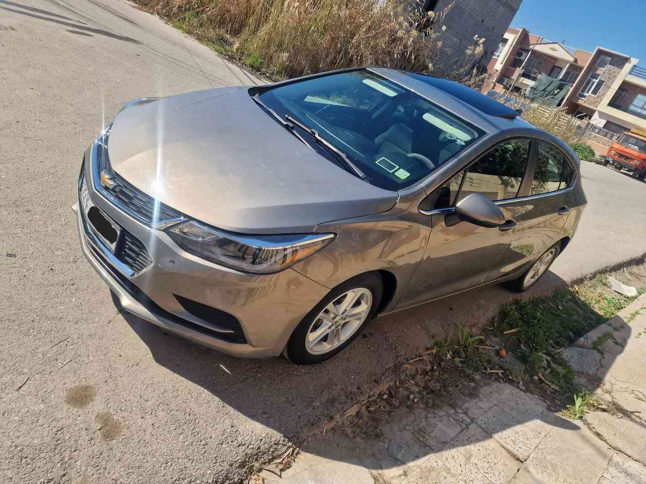 كروز موديل ٢٠١٨ هاج باك فول مواصفات سقف سلايت بصمه وتشغيل عن بعد كشن كهرباء وهيتر بالكشنات كروس سرعه تحكم مقود شاشه كبيره وباقي المواصفات معروفه السياره من امريكا تخريب وسرقه بدون حادث ماشيه ٨٩ الف كيلو وليس ميل محرك وكير وتبريد كلهم بشرط وتخم تاير جديد رقمها اربيل دولي مكانها موصل ايسر ***********
